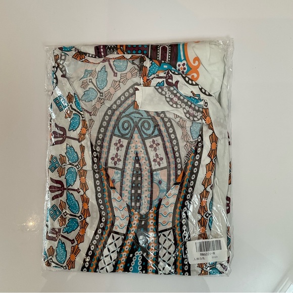 Geometric Print Caftan, One Size, Choose Black or White NWT - Picture 5 of 9